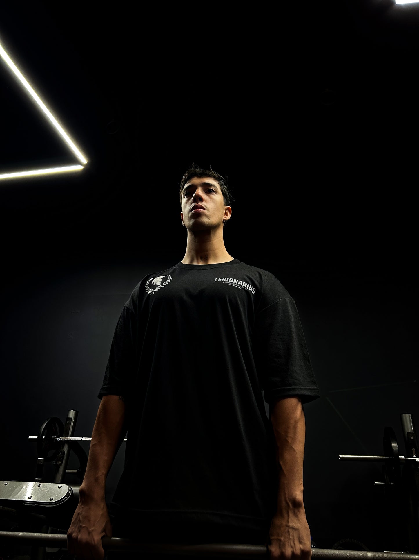 OVERSIZE SIC PARVIS MAGNA